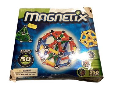 Lot 1981 - Magnetix 400 & 50 playsets, plus Meccano buggy vehicle set (3)