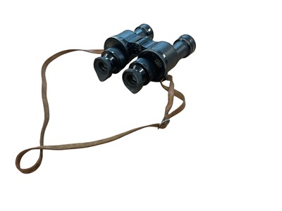 Lot 898 - Pair Nazi German Kreigsmarine binoculars by Huet Paris, stamped 'D.F. 8x30 Artl.'