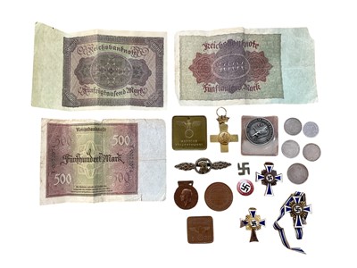 Lot 905 - Group of militaria to include an Italian medal, Spanish medal, denazified recognisance clasp. Three Mothers crosses, Boeing medallion, German party badge