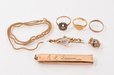 Lot 83 - Group of gold and yellow metal jewellery