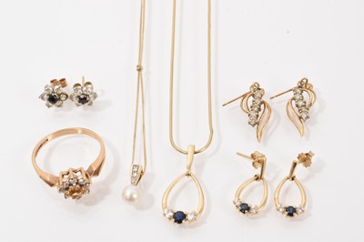 Lot 89 - Group of 9ct gold jewellery