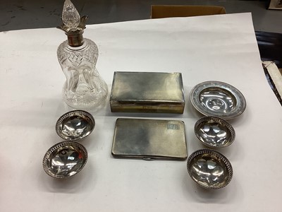 Lot 1081 - Group of silver and silver plate