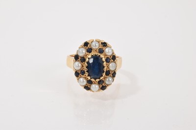 Lot 127 - Sapphire and cultured pearl cluster ring in oval gold setting