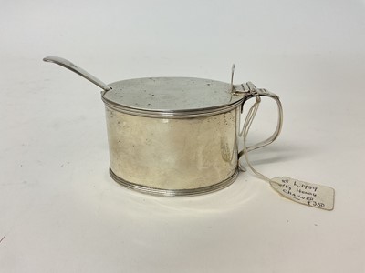 Lot 44 - George III silver mustard pot