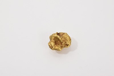 Lot 228 - Gold nugget, 13mm