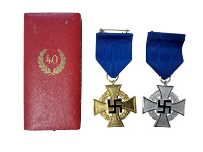 Lot 882 - Nazi German Faithful Service medal/decoration (first class), 40 years' service in box of issue, together with a 25 year service medal (2).