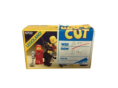 Lot 1723 - Legoland (c1986) Minfigs Space pack, sealed box No.6702 & Fabuland Peter Pig the cook set No.3703 (2)