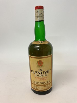 Lot 40 - One bottle, Glenlivet 12 year old scotch whisky, 33 1/3 fl.ozs. 75%