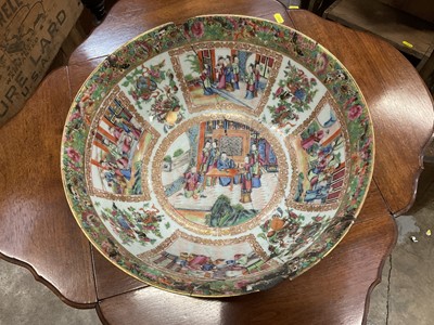 Lot 209 - Chinese bowl