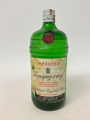 Lot 125 - Half gallon bottle of Tanqueray gin (1 bottle)