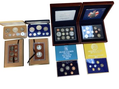 Lot 549 - World - Mix proof sets to include Royal Mint executive year sets 2004, 2005, Cook Islands 1974, 1976, Barbados 1978, Ceylon 1971 & Falkland Islands 1982 (7 coin sets)