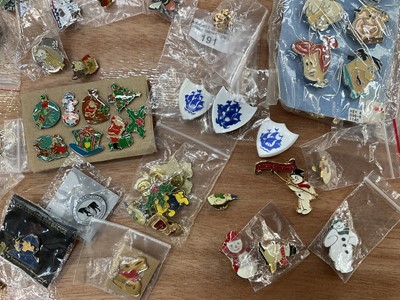 Lot 2603 - Collection of enamel bagels and pins including Blue Peter, Noddy, Flintstones, Tin Tin, Disney, Paddington, Rupert The Bear, etc