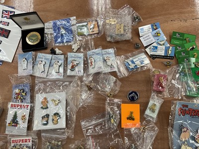 Lot 2603 - Collection of enamel bagels and pins including Blue Peter, Noddy, Flintstones, Tin Tin, Disney, Paddington, Rupert The Bear, etc