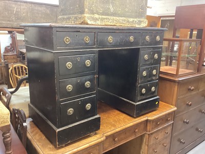 Lot 1281 - Early 20th century twin pedestal desk