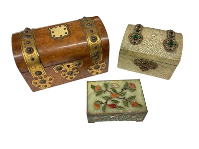 Lot 801 - Three boxes