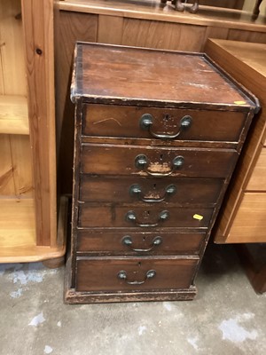 Lot 1221 - Small chest of six drawers