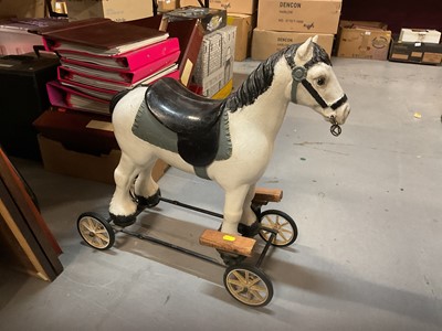 Lot 468 - Triang horse on wheels