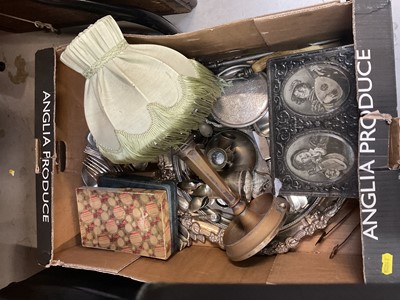 Lot 438 - Group of metalware to include vintage tin, cutlery, lamp and other items (1 box).