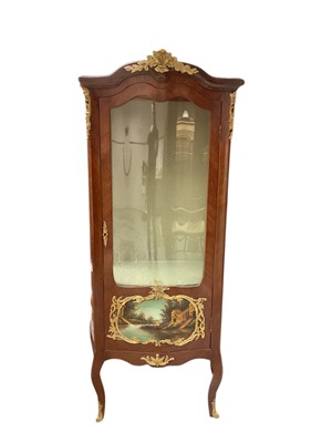 Lot 1224 - French vitrine with gilt metal mounts