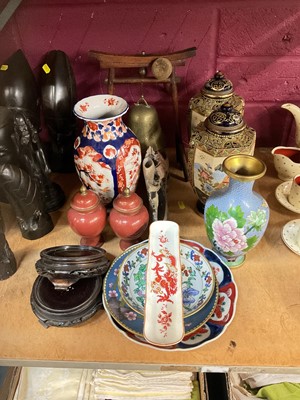 Lot 778 - Group of oriental wares to include cloissone