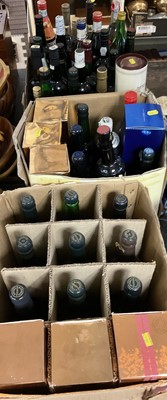 Lot 173 - Collection of bottles of alcohol