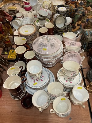 Lot 421 - Assorted tea and dinner wares, including Royal Imperial, Poole pottery and Royal Grafton