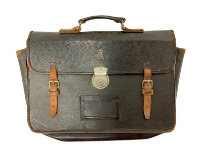 Lot 151 - 1960s H.M. Queen Elizabeth II Royal Household/Civil Service black leather satchel with gilt embossed crowned ERII cypher