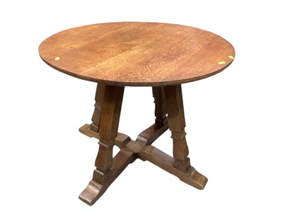 Lot 1212 - Oak coffee table with circular top, 74cm diameter