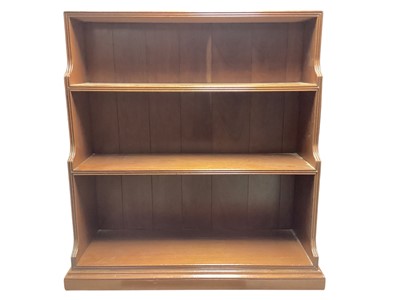 Lot 1222 - Waterfall bookcase