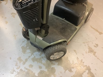 Lot 6 - Pride Colt Deluxe mobility scooter