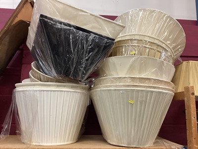 Lot 682 - Selection of standard lamp shades & others