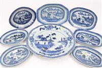 Lot 267 - 18th century Chinese export blue and white...