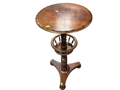 Lot 1397 - Antique wine table