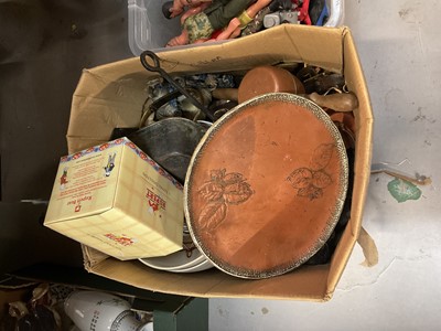 Lot 510 - Collection of assorted metalware and sundries (1 box).