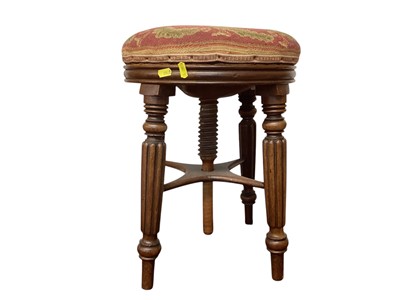 Lot 1304 - Good quality Victorian adjustable piano stool