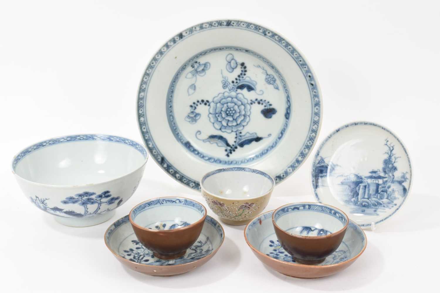 Lot 10 - Group of Chinese porcelain
