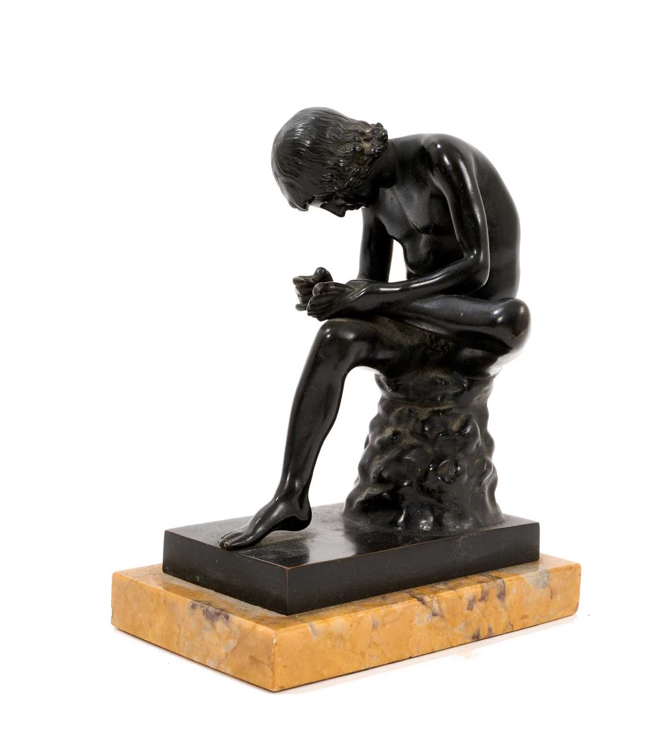 Lot 890 - 19th century continental Grand Tour bronze sculpture of Spinario