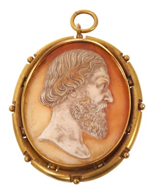 Lot Tommaso Saulini (1793-1864) - 19th century Italian carved shell cameo, depicting a classical male in profile, signed