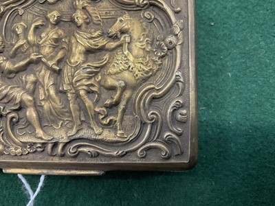 Lot 813 - Fine late 18th / early 19th century continental silver gilt snuff box