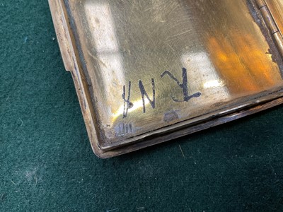 Lot 813 - Fine late 18th / early 19th century continental silver gilt snuff box