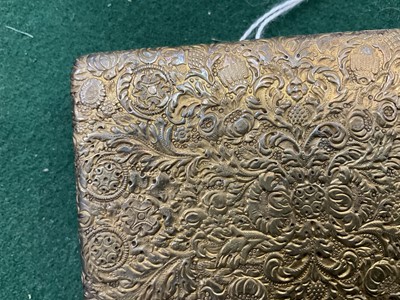 Lot 813 - Fine late 18th / early 19th century continental silver gilt snuff box