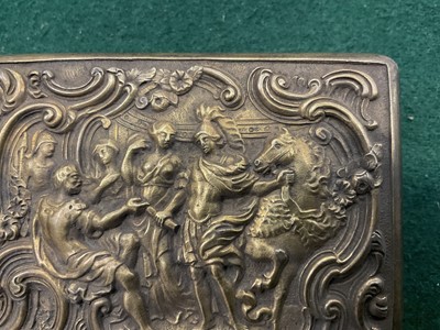 Lot 813 - Fine late 18th / early 19th century continental silver gilt snuff box