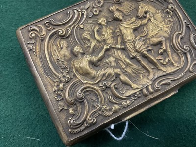 Lot 813 - Fine late 18th / early 19th century continental silver gilt snuff box
