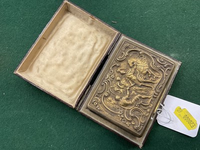 Lot 813 - Fine late 18th / early 19th century continental silver gilt snuff box