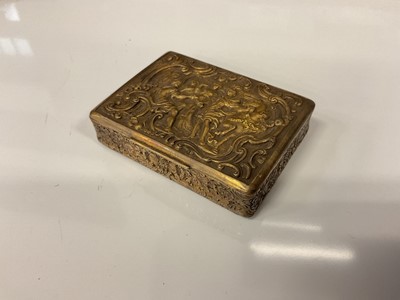 Lot 813 - Fine late 18th / early 19th century continental silver gilt snuff box