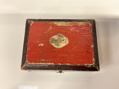 Lot 813 - Fine late 18th / early 19th century continental silver gilt snuff box