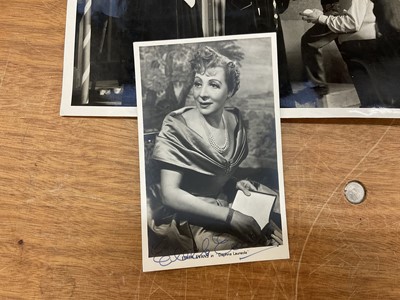 Lot Publicity photographic still of Richard III with Lawrence Olivier and Sir Ralph Richardson and signed photograph of Dame Edith Evans in Laureola (1949)