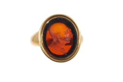 Lot 18th /early 19th century itaglio engraved signet ring