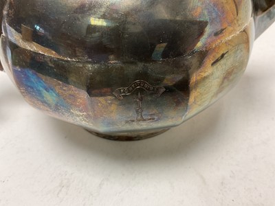 Lot 276 - Victorian silver teapot