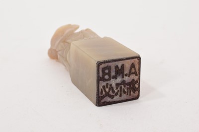 Lot 865 - Chinese carved jade seal